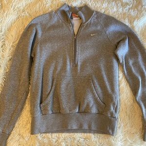 Nike Cropped Sweater